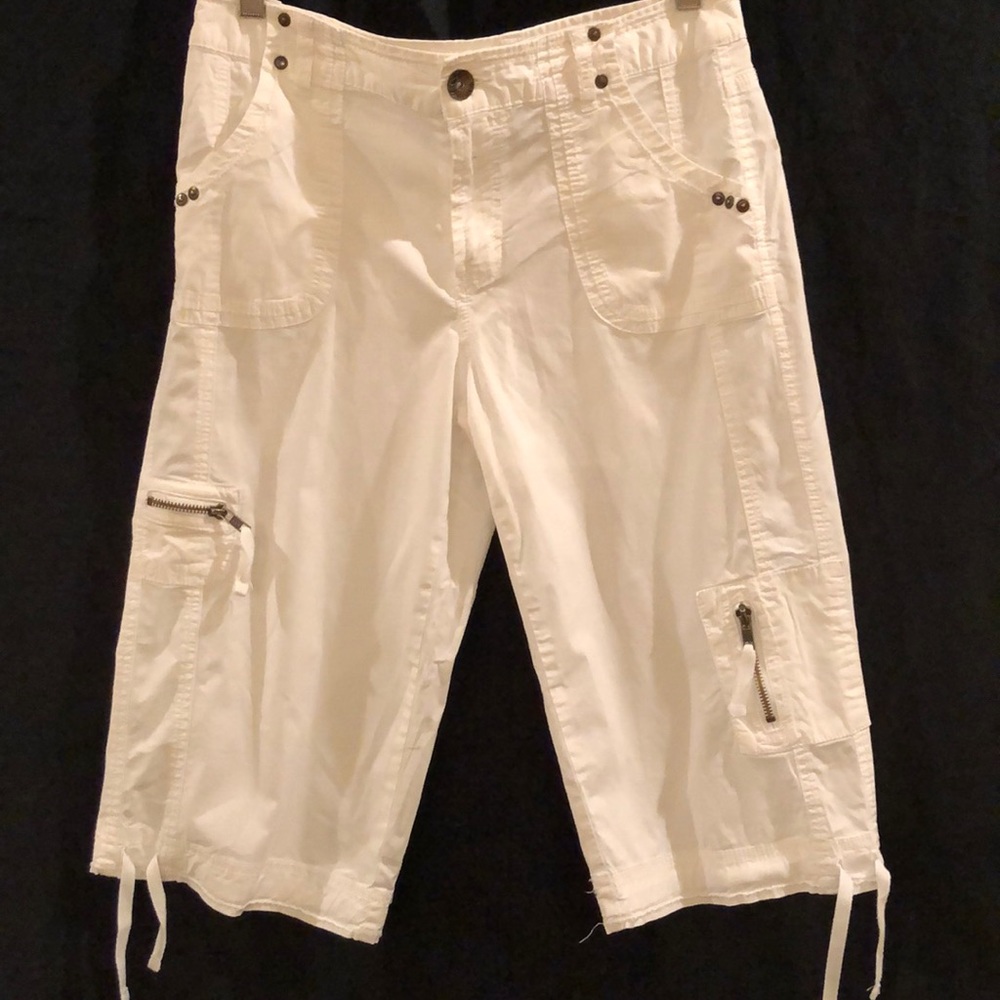 Style & Co white capris. Size 4.